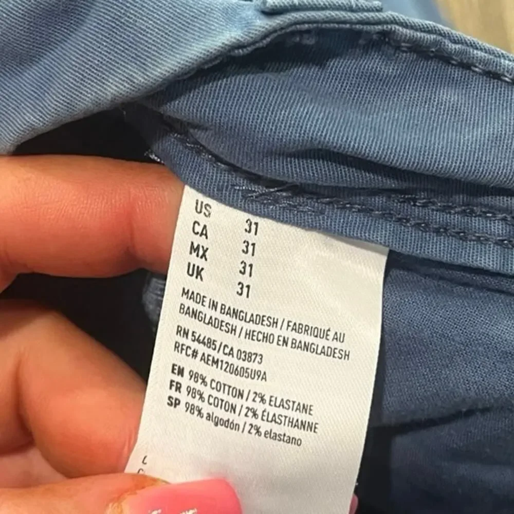 American Eagle Chino Shorts Mid Rise Flat Front Next Level Stretch Blue Size 31